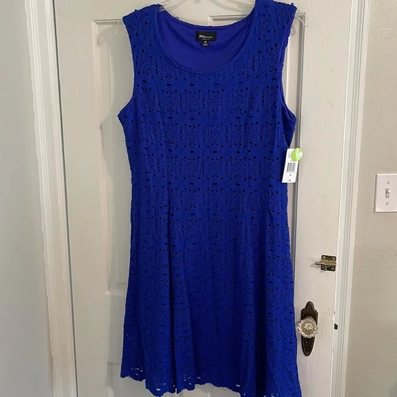Blue dress. Size 16, brand new with tags! - Picture 2 of 6